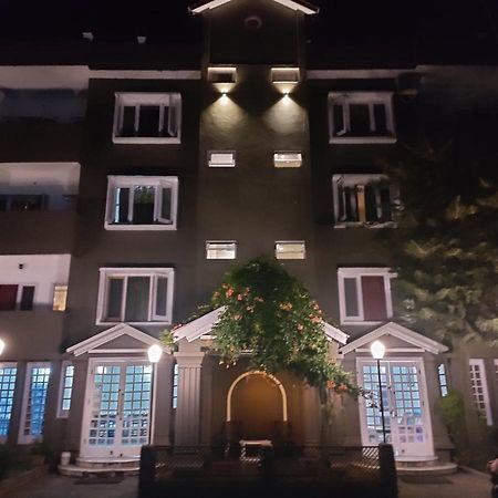 Hotel Royal Chamba  Eksteriør billede